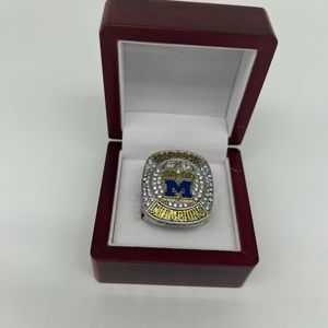 University of Michigan (UofM) fan ring